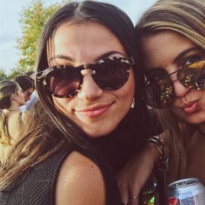 Meet your Posher, Sophia